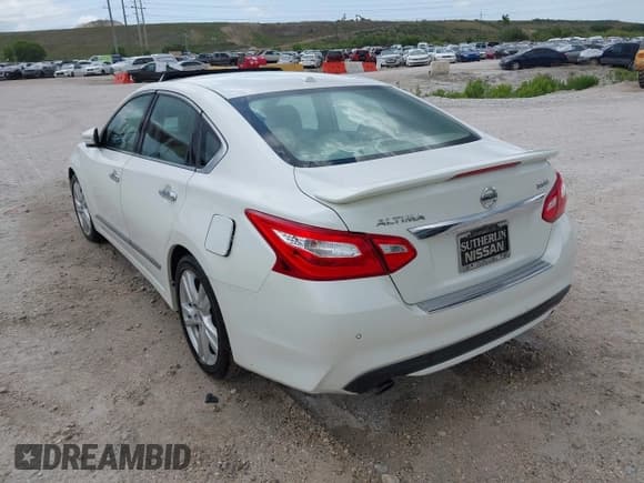 ✅ 2016 Nissan Altima SL • VIN: 1N4BL3AP0GC164425 • Lot: 42175694. Listed on IAAI with 106,255 mi. Free auction sales archive from the USA and detailed vehicle history report at DreamBid. Image 3.