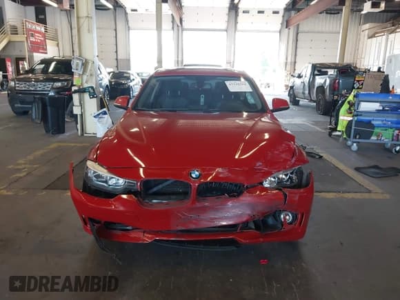 ✅ 2014 BMW 3 Series 328i • VIN: WBA3C1C58EK114743 • Lot: 43310304. Listed on IAAI with 116,359 mi. Free auction sales archive from the USA and detailed vehicle history report at DreamBid. Image 13.