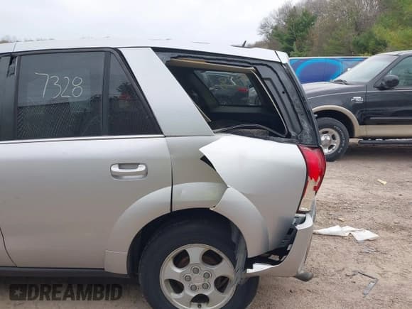 ✅ 2006 Saturn VUE • VIN: 5GZCZ53466S834963 • Lot: 42157328. Wystawiony na IAAI z przebiegiem 146 518 mil. Bezpłatny archiwum sprzedaży aukcyjnych z USA i szczegółowy raport historii pojazdu na DreamBid. Zdjęcie 17.