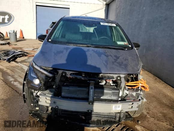 2023 Chevrolet Bolt EV 1LT z VIN 1G1FW6S03P4201654, wystawiony jako Copart lot #47861474 z przebiegiem 7 739 mil mil oraz . Historia ofert i sprzedaży dostępna na DreamBid. Obrazek 5.