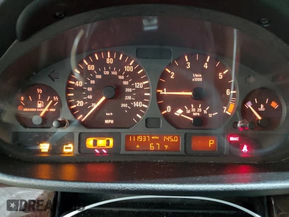 ✅ 2005 BMW 3 Series 325xi • VIN: WBAEU33435PR16354 • Lot: 59878885. Wystawiony na Copart z przebiegiem 111 937 mil. Bezpłatny archiwum sprzedaży aukcyjnych z USA i szczegółowy raport historii pojazdu na DreamBid. Zdjęcie 9.