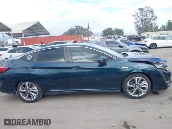 ✅ 2018 Honda Clarity • VIN: JHMZC5F15JC019394 • Lot: 43261290. Wystawiony na IAAI z przebiegiem 168 775 mil. Bezpłatny archiwum sprzedaży aukcyjnych z USA i szczegółowy raport historii pojazdu na DreamBid. Zdjęcie 14.