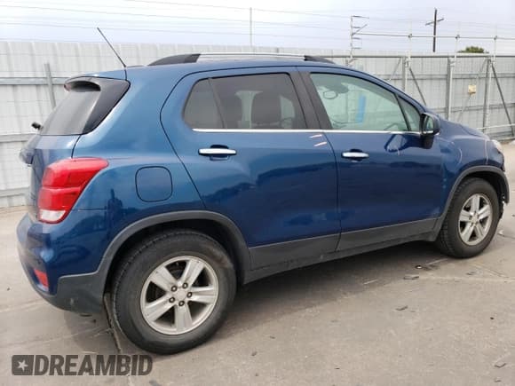 ✅ 2020 Chevrolet Trax LT • VIN: 3GNCJLSB0LL288613 • Lot: 64830224. Wystawiony na Copart z przebiegiem 96 141 mil. Bezpłatny archiwum sprzedaży aukcyjnych z USA i szczegółowy raport historii pojazdu na DreamBid. Zdjęcie 3.