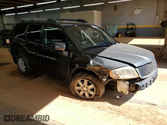 ✅ 2011 Mitsubishi Endeavor LS • VIN: 4A4JN2ASXBE025245 • Lot: 81110185. Listed on Copart with 147,288 mi. Free auction sales archive from the USA and detailed vehicle history report at DreamBid. Image 4.