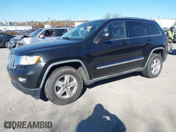 ✅ 2011 Jeep Grand Cherokee 70th Anniversary • VIN: 1J4RR4GG1BC571385 • Лот: 43623561. Опубликован ранее на IAAI с пробегом 122 400 миль. Бесплатный доступ к архиву аукционных продаж из США и подробный отчёт об истории автомобиля на DreamBid. Изображение 2.