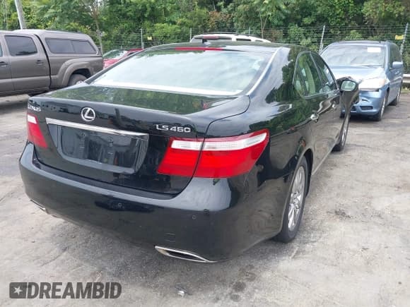 ✅ 2008 Lexus LS 460 • VIN: JTHBL46F385074108 • Lot: 42418627. Listed on IAAI with 200,556 mi. Free auction sales archive from the USA and detailed vehicle history report at DreamBid. Image 4.