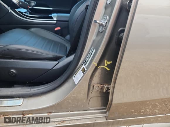 ✅ 2024 Mercedes-Benz C 300 • VIN: W1KAF4HB0RR185990 • Lot: 68674795. Wystawiony na Copart z przebiegiem Nie podano. Bezpłatny archiwum sprzedaży aukcyjnych z USA i szczegółowy raport historii pojazdu na DreamBid. Zdjęcie 12.