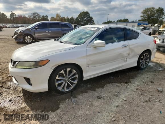 ✅ 2014 Honda Accord EX-L • VIN: 1HGCT2B85EA005958 • Lot: 92845235. Wystawiony na Copart z przebiegiem 180 140 mil. Bezpłatny archiwum sprzedaży aukcyjnych z USA i szczegółowy raport historii pojazdu na DreamBid. Zdjęcie 1.