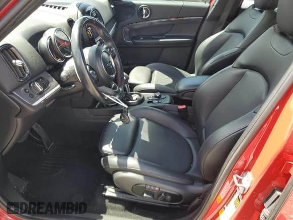 ✅ 2019 MINI Countryman Cooper S • VIN: WMZYT3C52K3E95034 • Lot: 52430025. Listed on Copart with 44,484 mi. Free auction sales archive from the USA and detailed vehicle history report at DreamBid. Image 7.