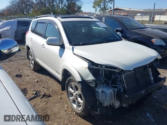 ✅ 2011 Toyota RAV4 Limited • VIN: 2T3YF4DV0BW058705 • Лот: 43652455. Опубликован ранее на IAAI с пробегом 189 803 миль. Бесплатный доступ к архиву аукционных продаж из США и подробный отчёт об истории автомобиля на DreamBid. Изображение 1.