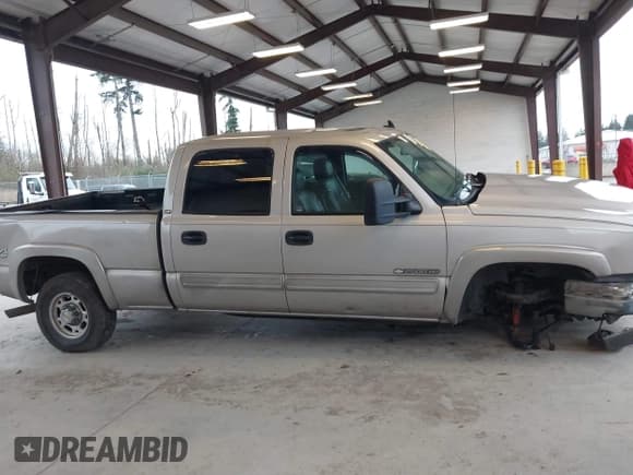 ✅ 2006 Chevrolet Silverado 2500HD LT1 • VIN: 1GCHK23U16F261716 • Lot: 41892408. Listed on IAAI with 273,228 mi. Free auction sales archive from the USA and detailed vehicle history report at DreamBid. Image 14.