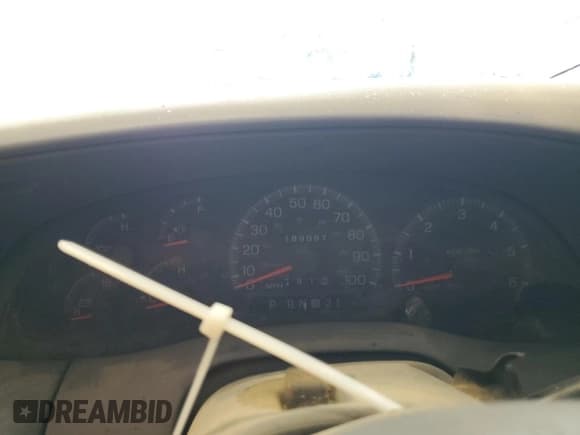 ✅ 1997 Ford Expedition XLT • VIN: 1FMFU18L0VLB21812 • Lot: 67559115. Wystawiony na Copart z przebiegiem 189 087 mil. Bezpłatny archiwum sprzedaży aukcyjnych z USA i szczegółowy raport historii pojazdu na DreamBid. Zdjęcie 9.