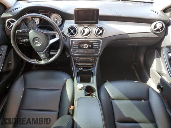 ✅ 2015 Mercedes-Benz GLA 250 • VIN: WDCTG4GBXFJ030675 • Lot: 90760815. Wystawiony na Copart z przebiegiem 134 341 mil. Bezpłatny archiwum sprzedaży aukcyjnych z USA i szczegółowy raport historii pojazdu na DreamBid. Zdjęcie 8.