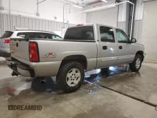 ✅ 2007 Chevrolet Silverado 1500 LT2 • VIN: 2GCEK13N571178188 • Lot: 69973214. Listed on Copart with 185,447 mi. Free auction sales archive from the USA and detailed vehicle history report at DreamBid. Image 3.