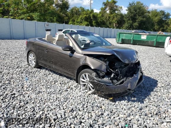 ✅ 2013 Volkswagen Eos Sport • VIN: WVWBW8AH6DV004170 • Лот: 86692455. Опубликован ранее на Copart с пробегом 52 592 миль. Бесплатный доступ к архиву аукционных продаж из США и подробный отчёт об истории автомобиля на DreamBid. Изображение 4.