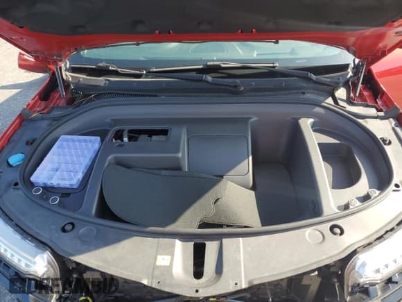 ✅ 2024 VinFast VF 8 Plus • VIN: RLLV1AFA7RH007881 • Lot: 65514165. Wystawiony na Copart z przebiegiem 8 138 mil. Bezpłatny archiwum sprzedaży aukcyjnych z USA i szczegółowy raport historii pojazdu na DreamBid. Zdjęcie 12.