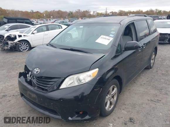 ✅ 2014 Toyota Sienna LE • VIN: 5TDKK3DC7ES457885 • Лот: 43556940. Опубликован ранее на IAAI с пробегом 177 201 миль. Бесплатный доступ к архиву аукционных продаж из США и подробный отчёт об истории автомобиля на DreamBid. Изображение 2.