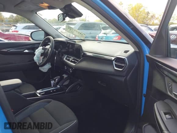 2024 Chevrolet TrailBlazer LT с VIN KL79MPS24RB073003, выставлен на аукционе IAAI как лот 43277722 с пробегом 14 342 миль миль и . История ставок и продаж доступна на DreamBid. Изображение 5.