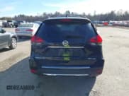 ✅ 2017 Nissan Rogue SV • VIN: 5N1AT2MV1HC818128 • Lot: 43729215. Wystawiony na IAAI z przebiegiem 177 137 mil. Bezpłatny archiwum sprzedaży aukcyjnych z USA i szczegółowy raport historii pojazdu na DreamBid. Zdjęcie 16.