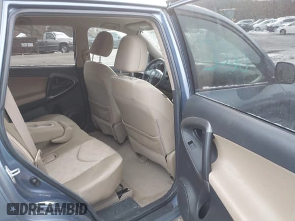 ✅ 2010 Toyota RAV4 • VIN: 2T3BF4DV0AW055050 • Лот: 43835020. Опубликован ранее на IAAI с пробегом 204 055 миль. Бесплатный доступ к архиву аукционных продаж из США и подробный отчёт об истории автомобиля на DreamBid. Изображение 8.