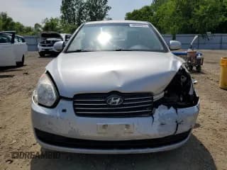 ✅ 2010 Hyundai Accent GL • VIN: KMHCN4BC4AU460068 • Лот: 60900915. Опубликован ранее на Copart с пробегом 242 708 миль. Бесплатный доступ к архиву аукционных продаж из США и подробный отчёт об истории автомобиля на DreamBid. Изображение 5.