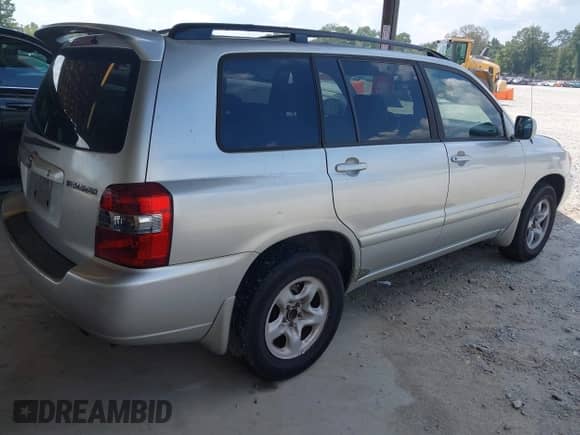 2007 Toyota Highlander z VIN JTEGD21A970162964, wystawiony jako IAAI lot #43024821 z przebiegiem 235 884 mil mil oraz . Historia ofert i sprzedaży dostępna na DreamBid. Obrazek 4.