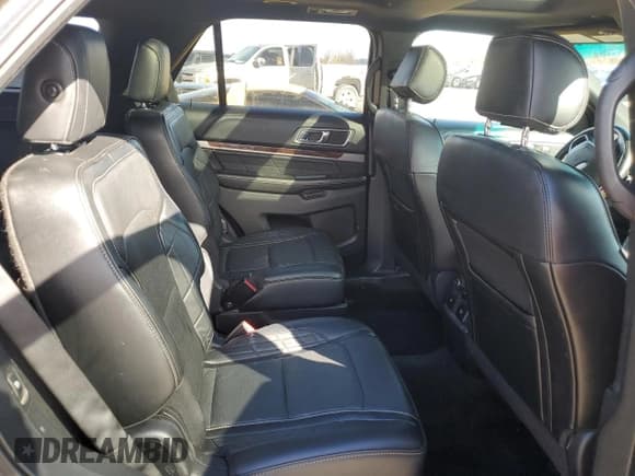 ✅ 2016 Ford Explorer Platinum • VIN: 1FM5K8HT4GGC82833 • Lot: 92606705. Wystawiony na Copart z przebiegiem 112 607 mil. Bezpłatny archiwum sprzedaży aukcyjnych z USA i szczegółowy raport historii pojazdu na DreamBid. Zdjęcie 11.