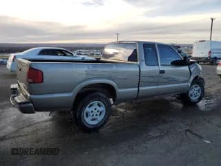 ✅ 2003 Chevrolet S-10 • VIN: 1GCDT19X738265003 • Лот: 46169725. Опубликован ранее на Copart с пробегом Не указан. Бесплатный доступ к архиву аукционных продаж из США и подробный отчёт об истории автомобиля на DreamBid. Изображение 3.