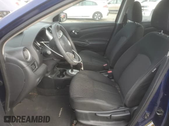 ✅ 2018 Nissan Versa SV • VIN: 3N1CN7AP9JL877810 • Lot: 91444725. Wystawiony na Copart z przebiegiem 92 075 mil. Bezpłatny archiwum sprzedaży aukcyjnych z USA i szczegółowy raport historii pojazdu na DreamBid. Zdjęcie 7.