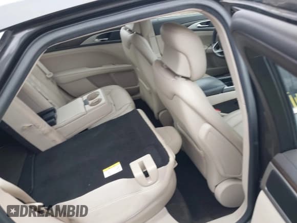 ✅ 2017 Lincoln MKZ Select • VIN: 3LN6L5C92HR602575 • Lot: 41923444. Wystawiony na IAAI z przebiegiem 89 543 mil. Bezpłatny archiwum sprzedaży aukcyjnych z USA i szczegółowy raport historii pojazdu na DreamBid. Zdjęcie 8.