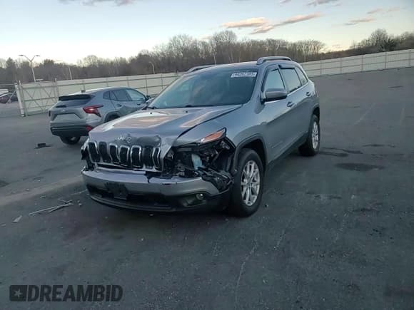 ✅ 2014 Jeep Cherokee Latitude • VIN: 1C4PJMCB3EW224531 • Lot: 94262385. Wystawiony na Copart z przebiegiem 141 553 mil. Bezpłatny archiwum sprzedaży aukcyjnych z USA i szczegółowy raport historii pojazdu na DreamBid. Zdjęcie 14.