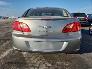 ✅ 2010 Chrysler Sebring Limited • VIN: 1C3CC5FB1AN229774 • Лот: 93434775. Опубликован ранее на Copart с пробегом 207 546 миль. Бесплатный доступ к архиву аукционных продаж из США и подробный отчёт об истории автомобиля на DreamBid. Изображение 6.