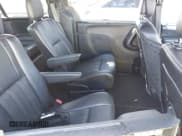 ✅ 2017 Dodge Grand Caravan GT • VIN: 2C4RDGEG7HR562229 • Lot: 43381755. Wystawiony na IAAI z przebiegiem 130 306 mil. Bezpłatny archiwum sprzedaży aukcyjnych z USA i szczegółowy raport historii pojazdu na DreamBid. Zdjęcie 8.