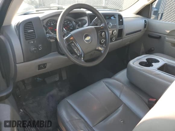 ✅ 2012 Chevrolet Silverado 2500HD Work Truck • VIN: 1GC0CVCG8CF156043 • Lot: 67032575. Wystawiony na Copart z przebiegiem 250 162 mil. Bezpłatny archiwum sprzedaży aukcyjnych z USA i szczegółowy raport historii pojazdu na DreamBid. Zdjęcie 8.