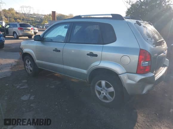 2007 Hyundai Tucson GLS with VIN KM8JM12B07U607964, listed as a IAAI auction lot 43503108 with 131,182 mi miles and . Bid and sale history available at DreamBid. Image 3.