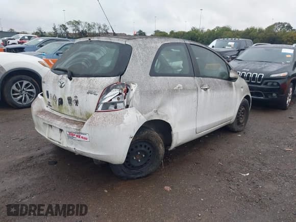 ✅ 2007 Toyota Yaris • VIN: JTDJT923975111568 • Лот: 43553302. Опубликован ранее на IAAI с пробегом 105 245 миль. Бесплатный доступ к архиву аукционных продаж из США и подробный отчёт об истории автомобиля на DreamBid. Изображение 4.