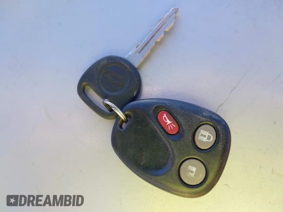 ✅ 2006 Chevrolet Silverado 2500HD LT1 • VIN: 1GCHK23D16F260761 • Lot: 41360432. Listed on IAAI with 327,569 mi. Free auction sales archive from the USA and detailed vehicle history report at DreamBid. Image 11.