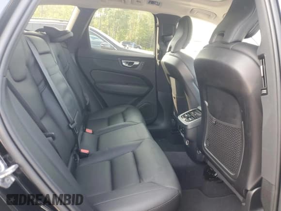 ✅ 2019 Volvo XC60 Momentum • VIN: YV4A22RK6K1189777 • Lot: 69749355. Listed on Copart with 57,732 mi. Free auction sales archive from the USA and detailed vehicle history report at DreamBid. Image 11.