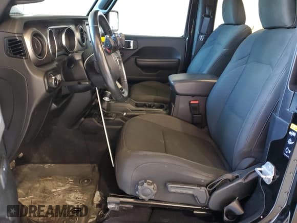 ✅ 2020 Jeep Wrangler Sport S • VIN: 1C4GJXAG1LW287253 • Лот: 86517875. Опубликован ранее на Copart с пробегом 43 590 миль. Бесплатный доступ к архиву аукционных продаж из США и подробный отчёт об истории автомобиля на DreamBid. Изображение 7.