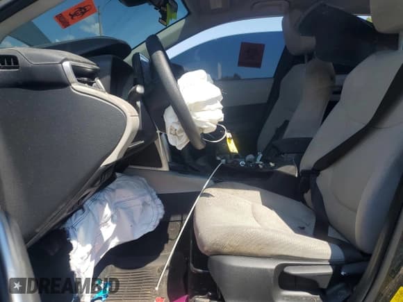 ✅ 2022 Toyota Corolla Cross L • VIN: 7MUAAABG4NV025480 • Lot: 68827655. Listed on Copart with 71,578 mi. Free auction sales archive from the USA and detailed vehicle history report at DreamBid. Image 7.