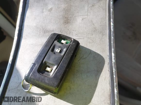 ✅ 2005 Toyota Prius • VIN: JTDKB20UX53124705 • Лот: 43422767. Опубликован ранее на IAAI с пробегом 276 743 миль. Бесплатный доступ к архиву аукционных продаж из США и подробный отчёт об истории автомобиля на DreamBid. Изображение 11.