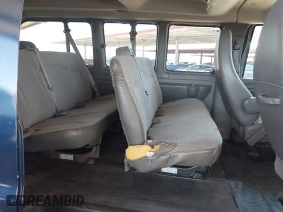 2010 Chevrolet Express Passenger LS с VIN 1GAZGPDG3A1166049, выставлен на аукционе IAAI как лот 42633001 с пробегом 145 333 миль миль и . История ставок и продаж доступна на DreamBid. Изображение 8.