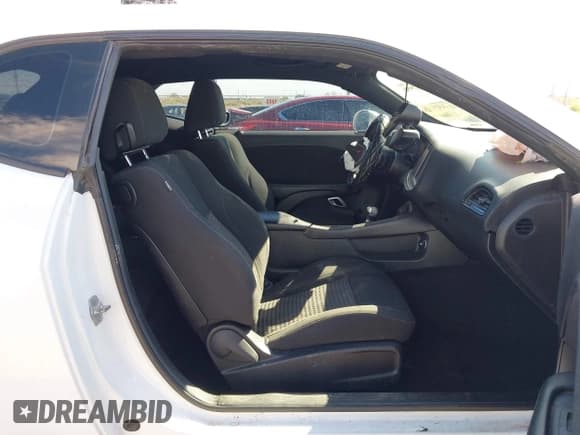 ✅ 2019 Dodge Challenger SXT • VIN: 2C3CDZAG9KH538412 • Lot: 43287950. Listed on IAAI with 107,342 mi. Free auction sales archive from the USA and detailed vehicle history report at DreamBid. Image 5.