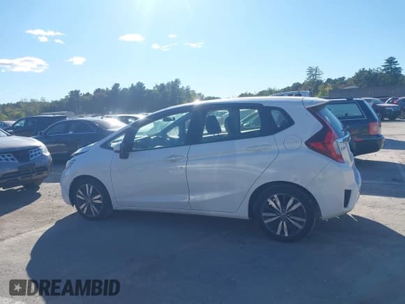 ✅ 2016 Honda Fit EX • VIN: JHMGK5H7XGX028511 • Lot: 43318247. Wystawiony na IAAI z przebiegiem 85 384 mil. Bezpłatny archiwum sprzedaży aukcyjnych z USA i szczegółowy raport historii pojazdu na DreamBid. Zdjęcie 14.