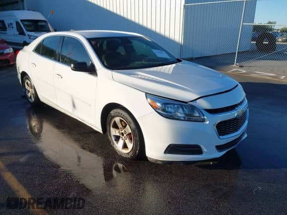 2015 Chevrolet Malibu LS z VIN 1G11B5SL9FF297660, wystawiony jako IAAI lot #43468619 z przebiegiem 241 193 mil mil oraz . Historia ofert i sprzedaży dostępna na DreamBid. Obrazek 1.