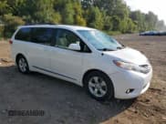 ✅ 2014 Toyota Sienna LE AAS • VIN: 5TDKK3DC4ES517797 • Lot: 80517025. Listed on Copart with 128,188 mi. Free auction sales archive from the USA and detailed vehicle history report at DreamBid. Image 4.