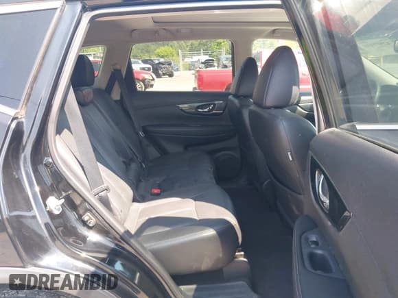 ✅ 2014 Nissan Rogue S • VIN: 5N1AT2MV9EC855231 • Lot: 42901118. Listed on IAAI with 168,882 mi. Free auction sales archive from the USA and detailed vehicle history report at DreamBid. Image 8.