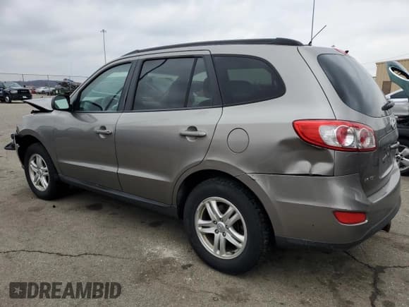 ✅ 2011 Hyundai Santa Fe GLS • VIN: 5XYZGDAG2BG019619 • Lot: 86691604. Listed on Copart with 125,338 mi. Free auction sales archive from the USA and detailed vehicle history report at DreamBid. Image 2.