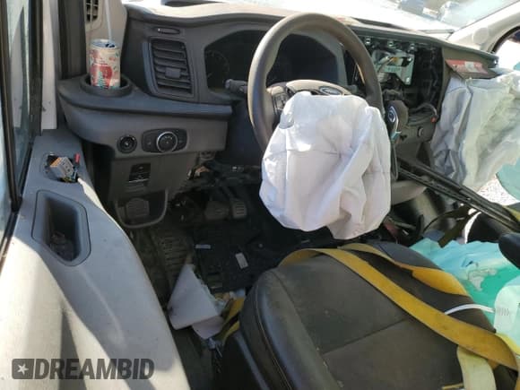 ✅ 2021 Ford Transit Cargo • VIN: 1FTYE1C81MKA44840 • Lot: 43557725. Wystawiony na Copart z przebiegiem Nie podano. Bezpłatny archiwum sprzedaży aukcyjnych z USA i szczegółowy raport historii pojazdu na DreamBid. Zdjęcie 8.