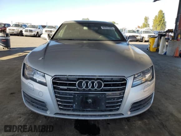 ✅ 2014 Audi A7 Premium Plus • VIN: WAUWGAFC6EN027711 • Лот: 85944305. Опубликован ранее на Copart с пробегом 179 298 миль. Бесплатный доступ к архиву аукционных продаж из США и подробный отчёт об истории автомобиля на DreamBid. Изображение 5.